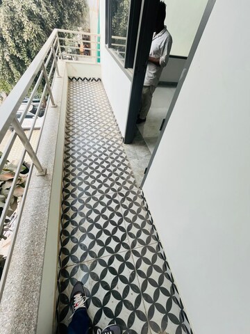 Balcony in 2 BHK Builder Floor at Sector 46 – for Rent