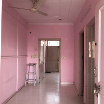 Building Lobby in 1.5 BHK Villa at Sector 21 – for Rent