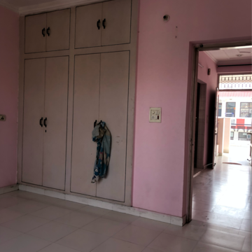 Building Lobby in 1.5 BHK Villa at Sector 21 – for Rent
