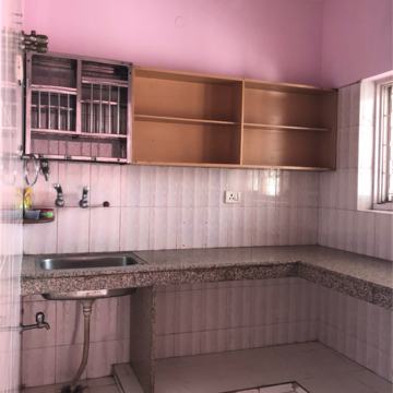 Kitchen in 1.5 BHK Villa at Sector 21 – for Rent