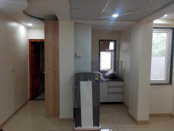 Building Lobby in 1 RK Builder Floor at Sector 38 – for Rent