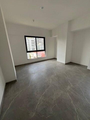 Room in 3 BHK Apartment at Kothrud – for Sale