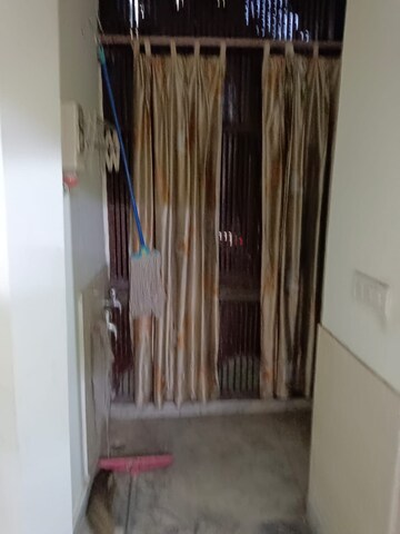 Furnished Amenities in 2 BHK Builder Floor at Lajpat Nagar 4 – for Rent