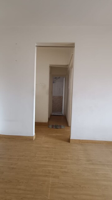 Room in 2 BHK Apartment at Sai Vihar Dhankawadi, Dhankawadi – for Rent