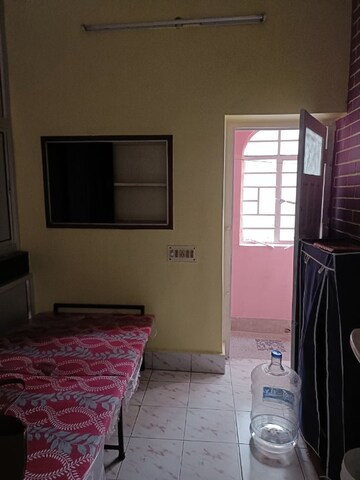 Room in  Pg at Tollygunge – for Rent