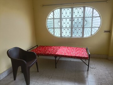Room in  Pg at Tollygunge – for Rent