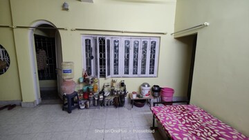 Lobby in  Pg at Tollygunge – for Rent