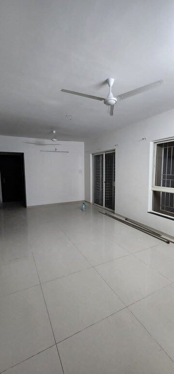 Room in 2 BHK Apartment at Puraniks Abitante Fiore, Bavdhan – for Rent