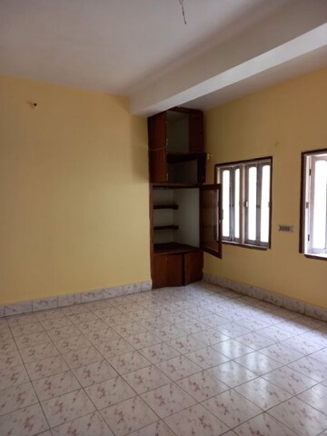 Room in  Pg at Tollygunge – for Rent