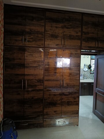 Furnished Amenities in 2 BHK Builder Floor at Kishanpura – for Sale