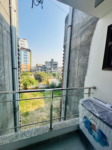 Balcony in 1 BHK Builder Floor at Pir Machalla – for Rent