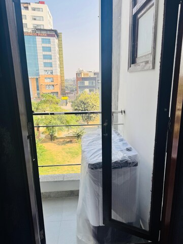 Building Lobby in 1 BHK Builder Floor at Pir Machalla – for Rent