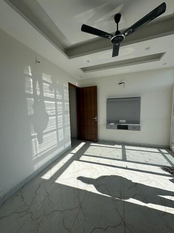 Bedroom in 1 BHK Builder Floor at Dehradun Cantt – for Sale