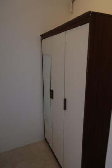 Room in 3 BHK Apartment at LnT Crescent Bay T5, Parel – for Rent