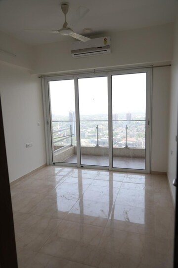 Room in 3 BHK Apartment at LnT Crescent Bay T5, Parel – for Rent