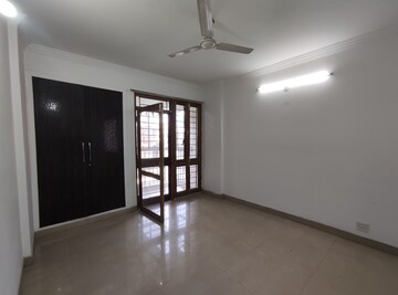 Room in 2 BHK Apartment at Vasant Kunj – for Rent