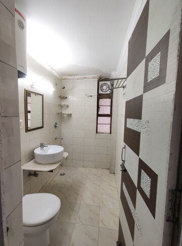 Attached Bathroom in 2 BHK Apartment at Vasant Kunj – for Rent