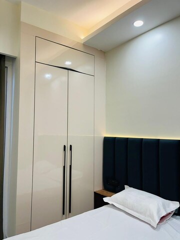 Building Lobby in 2 BHK Builder Floor at Sector 43 – for Rent