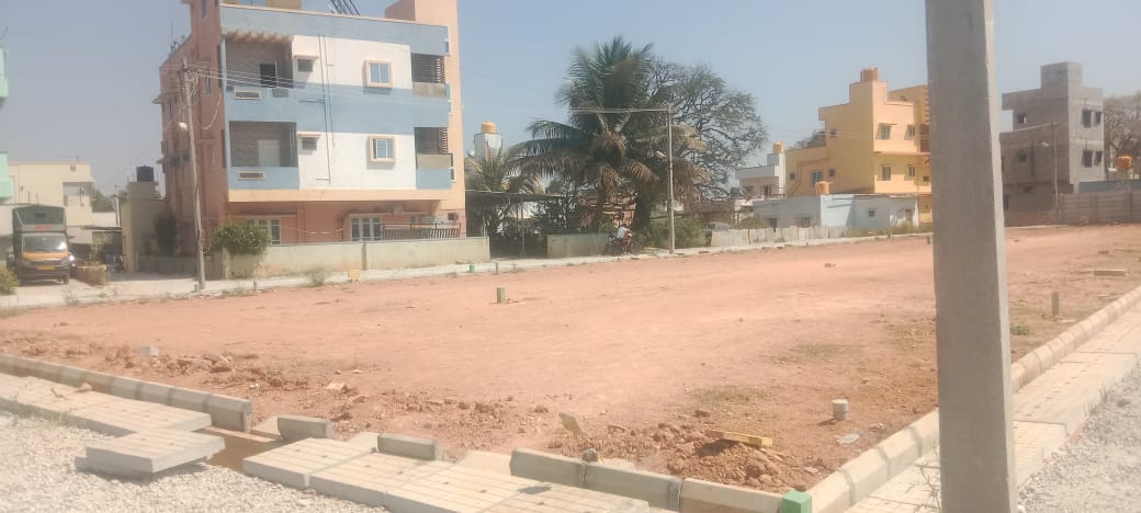 Plot For Sale in Budigere Road