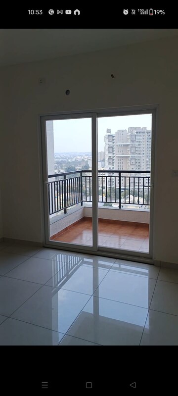 Room in 3 BHK Apartment at Vajram Newtown, Thanisandra Main Road – for Sale