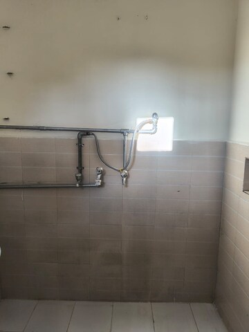 Attached Bathroom in 2 BHK Builder Floor at Sector 21 – for Rent