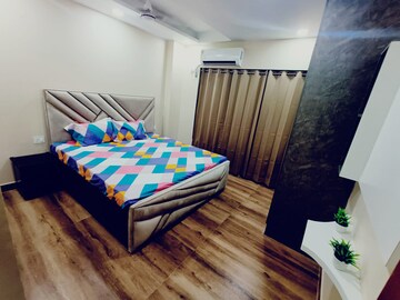 Bedroom in 3 BHK Builder Floor at Sector 42 – for Rent