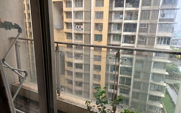 2 BHK Apartment For Rent in Lodha Aqua, Mira Road