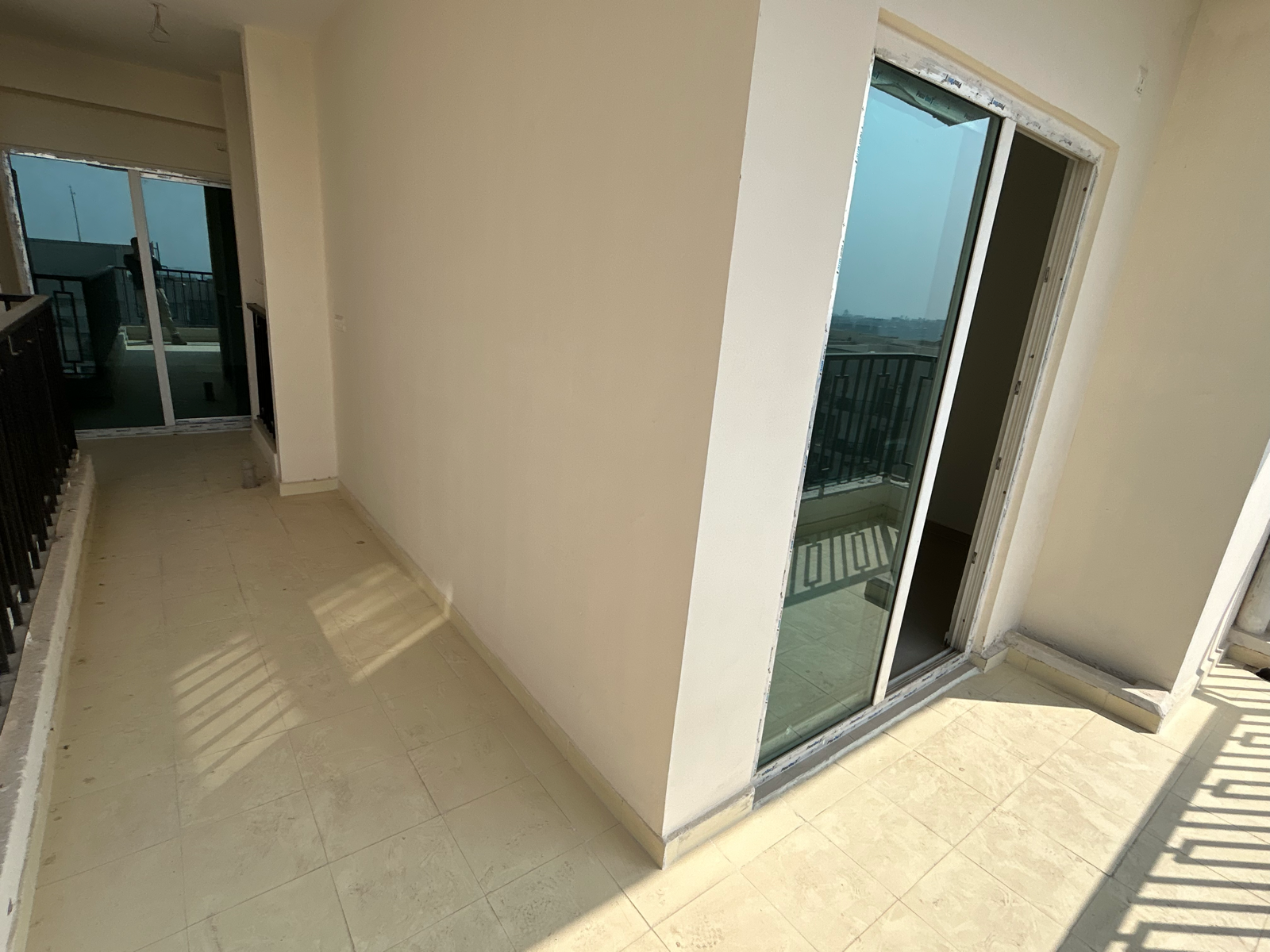 4 BHK + Servant Room 2495 Sq.Ft. Apartment in Windsor Paradise 2