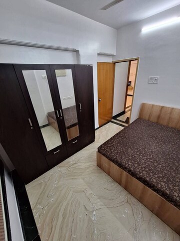 Bedroom in 2 BHK Apartment at Andheri West – for Rent