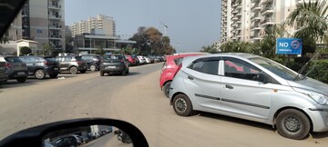 Parking in 2 BHK Apartment at Suncity Avenue 76, Sector 76 – for Sale