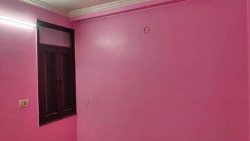 Room in 2.5 BHK Builder Floor at Nawada – for Rent