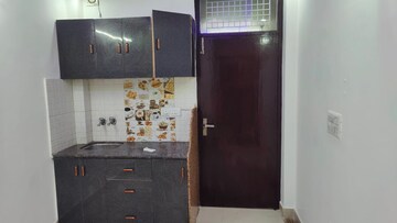 Furnished Amenities in 2.5 BHK Builder Floor at Nawada – for Rent