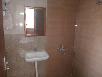 Bathroom in 2 BHK Apartment at Suncity Avenue 76, Sector 76 – for Rent