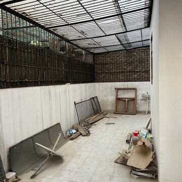 Balcony in 3 BHK Builder Floor at The Grand, Sector 52 – for Rent