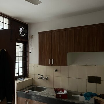Kitchen in 3 BHK Builder Floor at The Grand, Sector 52 – for Rent