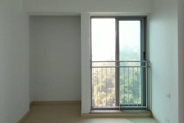 Bedroom in 2 BHK Apartment at Kalpataru The Sunrise, Kolshet Road – for Rent