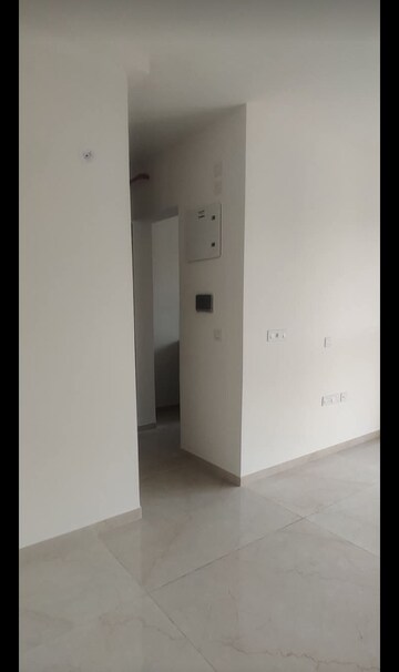 Room in 1 BHK Apartment at Godrej Urban Park, Chandivali – for Rent