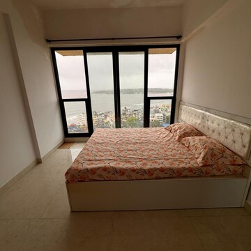 Bedroom in 2 BHK Apartment at Kanakia Hollywood, Yari Road – for Rent