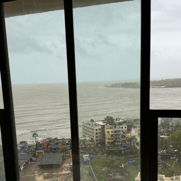 Swimming Pool in 2 BHK Apartment at Kanakia Hollywood, Yari Road – for Rent