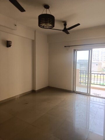 Room in 2 BHK Apartment at Gardenia Gateway, Sector 75 – for Rent