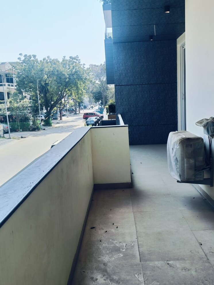 Balcony, ardee-city 4 Bedroom 1800 Sq.Ft. Builder Floor In Sector 52 Gurgaon 8207884