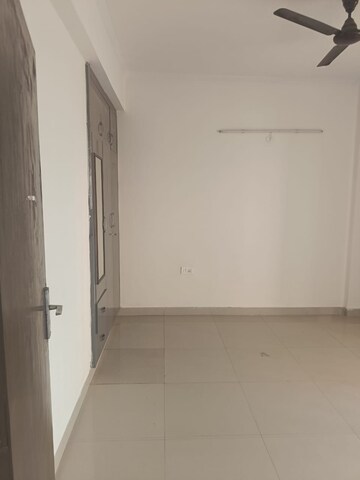 Bathroom in 2 BHK Apartment at Gardenia Gateway, Sector 75 – for Rent