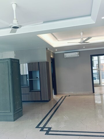 Building Lobby in 4 BHK Builder Floor at Ardee City, Sector 52 – for Sale