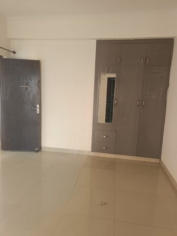Room in 2 BHK Apartment at Gardenia Gateway, Sector 75 – for Rent
