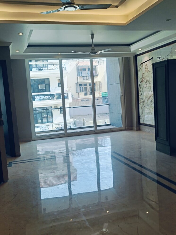 Living Room, ardee-city 4 Bedroom 1800 Sq.Ft. Builder Floor In Sector 52 Gurgaon 8207884