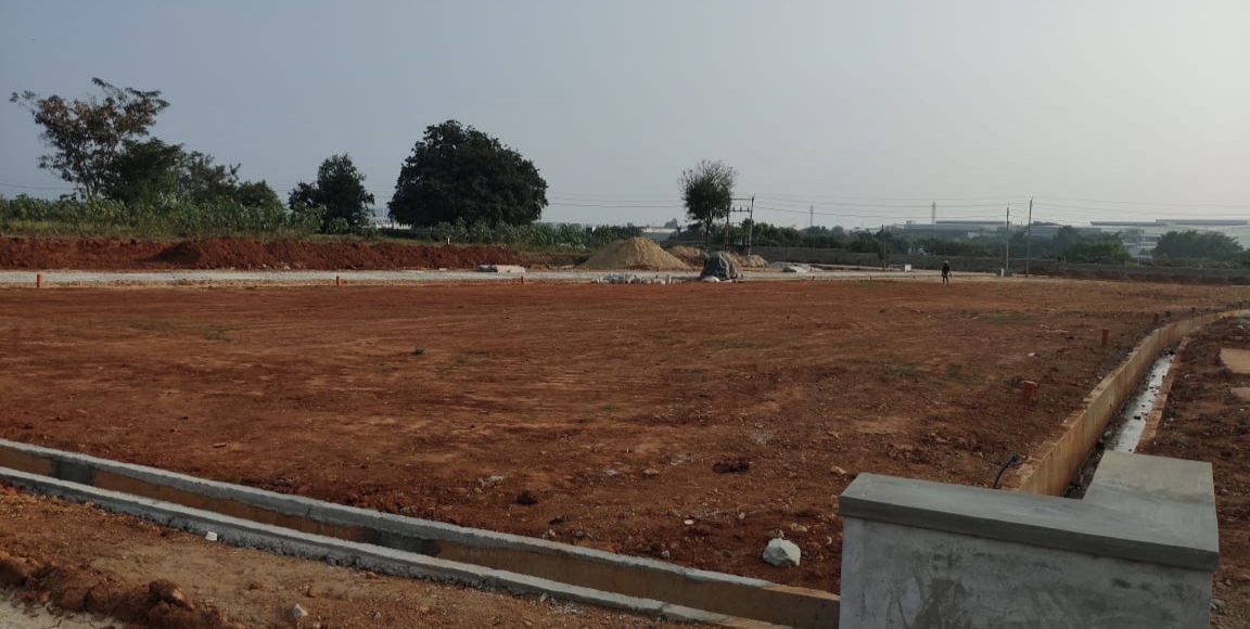 Plot For Sale in Us Plot 