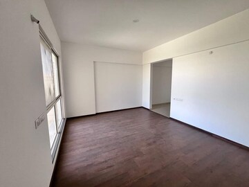 Room in 3 BHK Apartment at Kolte Patil Centria, Undri – for Rent