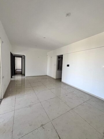 Room in 3 BHK Apartment at Kolte Patil Centria, Undri – for Rent