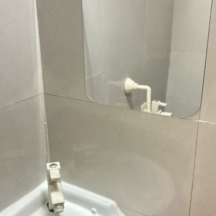 Bathroom, sector 26 1 RK 700 Sq.Ft. Builder Floor In Sector 26 Noida 8207948