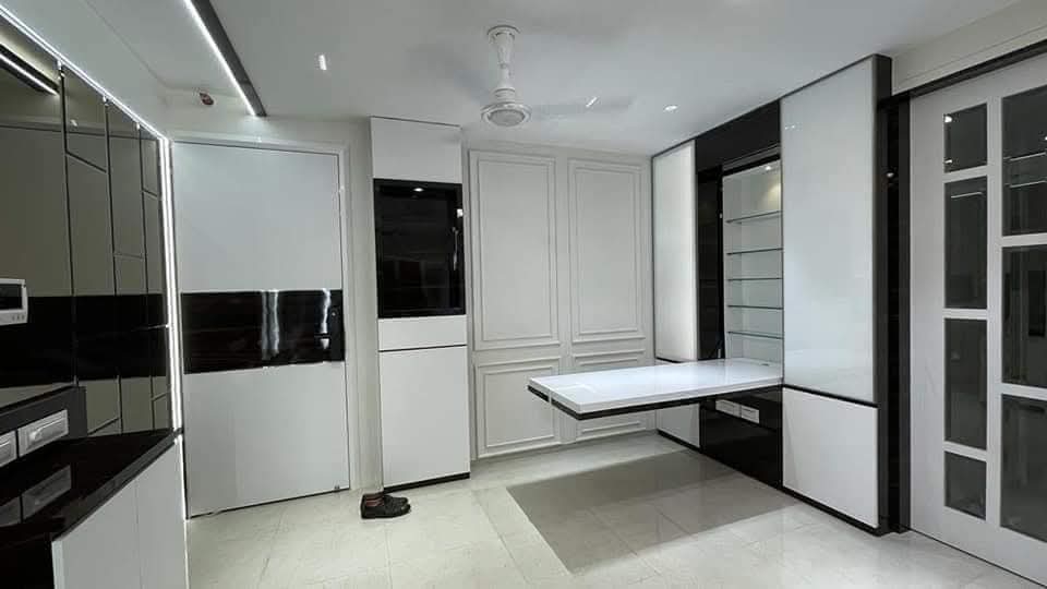 2 BHK Apartment For Sale in Suvidha Regal Complex